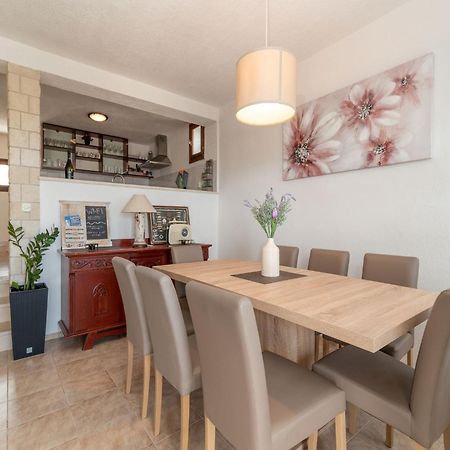 Scenic Sea View,Three Bedroom Villa With Pool Trogir Zewnętrze zdjęcie