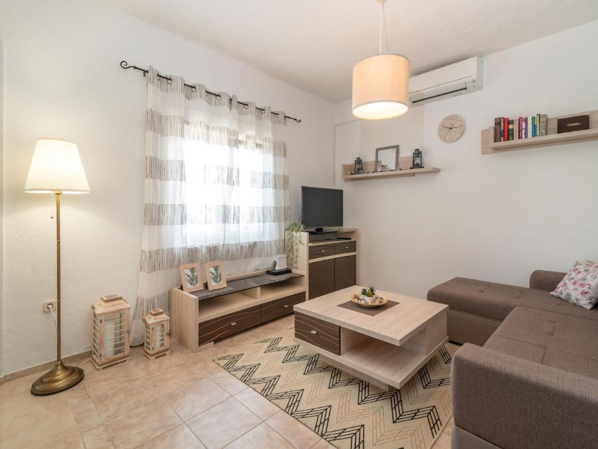 Scenic Sea View,Three Bedroom Villa With Pool Trogir Zewnętrze zdjęcie