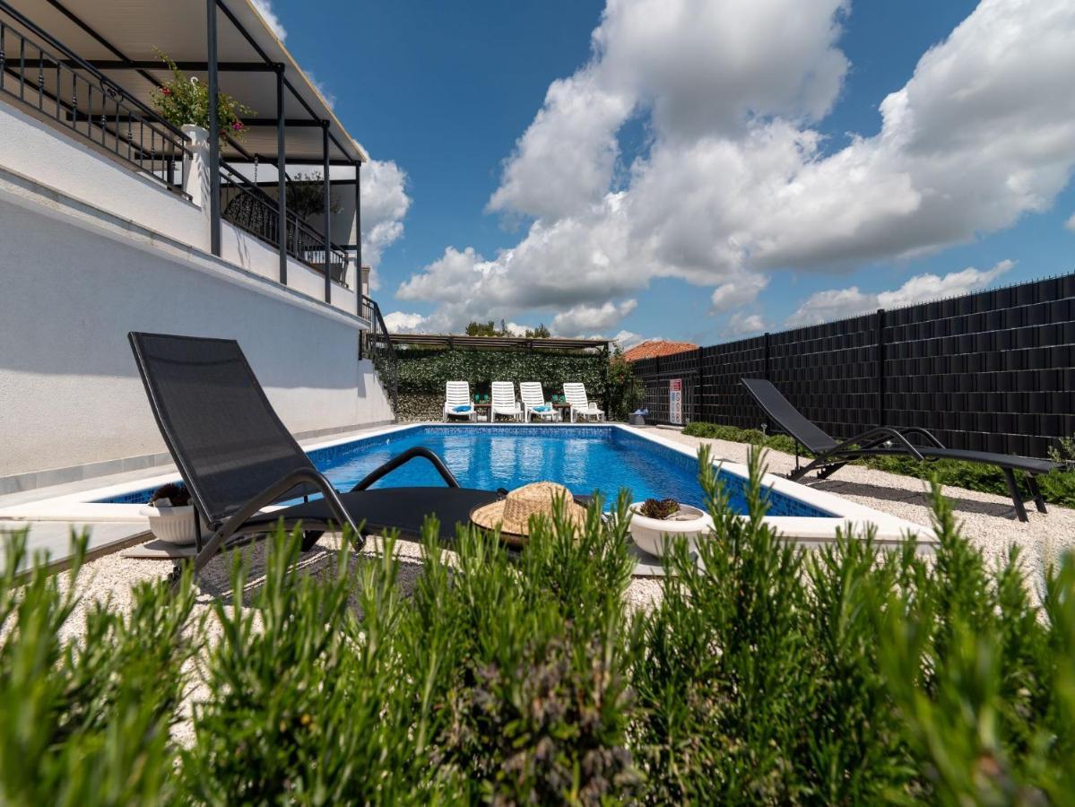 Scenic Sea View,Three Bedroom Villa With Pool Trogir Zewnętrze zdjęcie