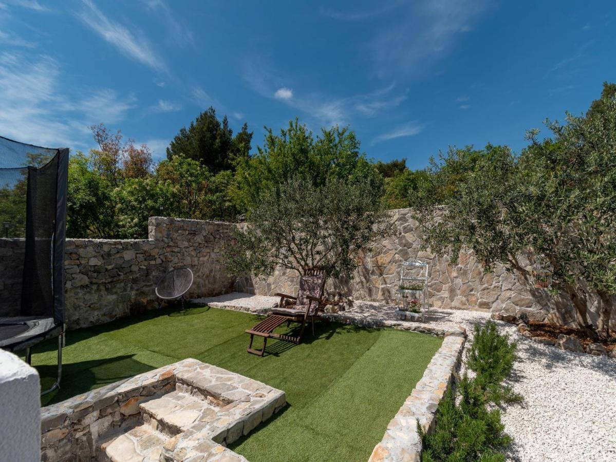 Scenic Sea View,Three Bedroom Villa With Pool Trogir Zewnętrze zdjęcie