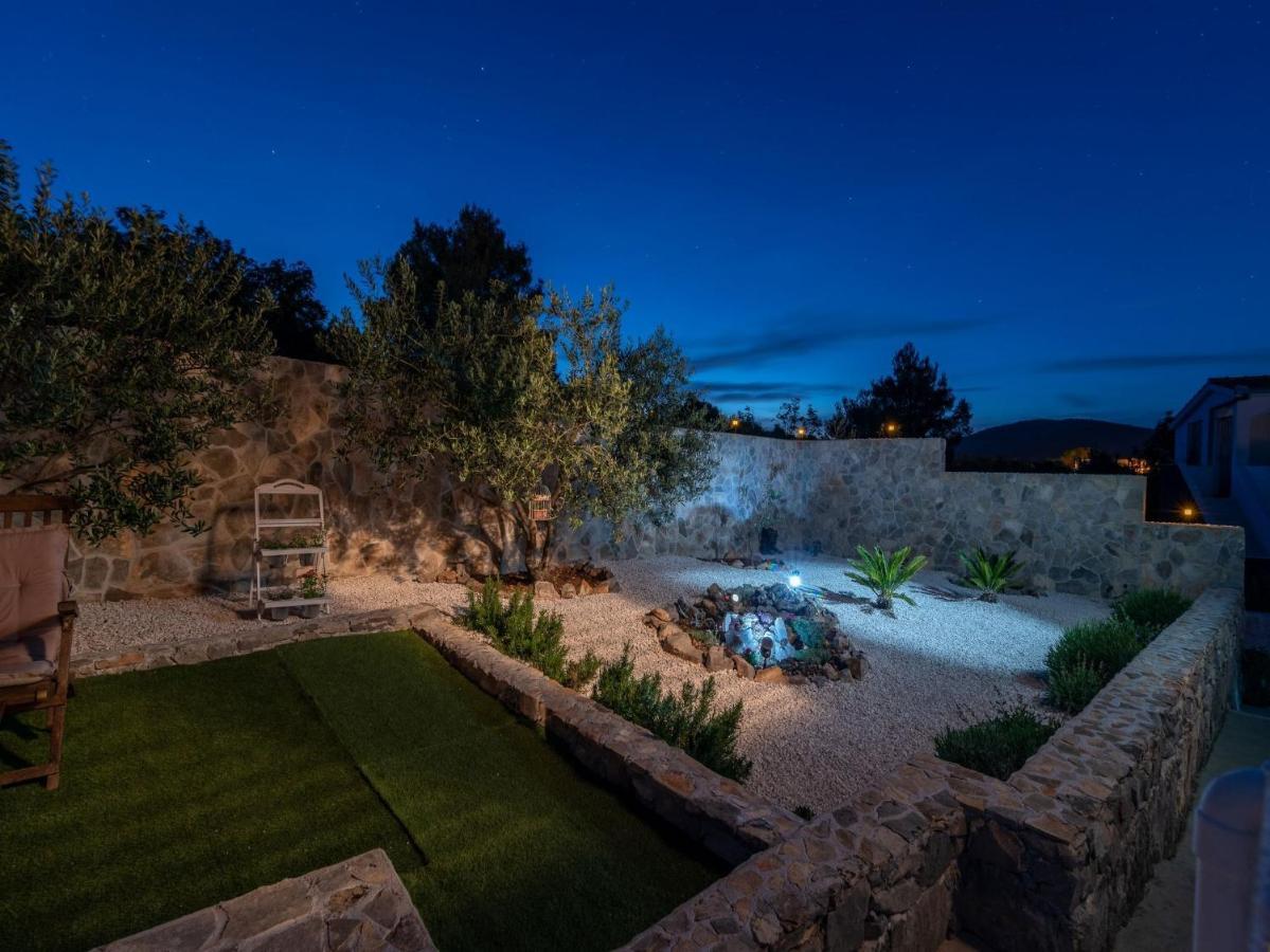 Scenic Sea View,Three Bedroom Villa With Pool Trogir Zewnętrze zdjęcie