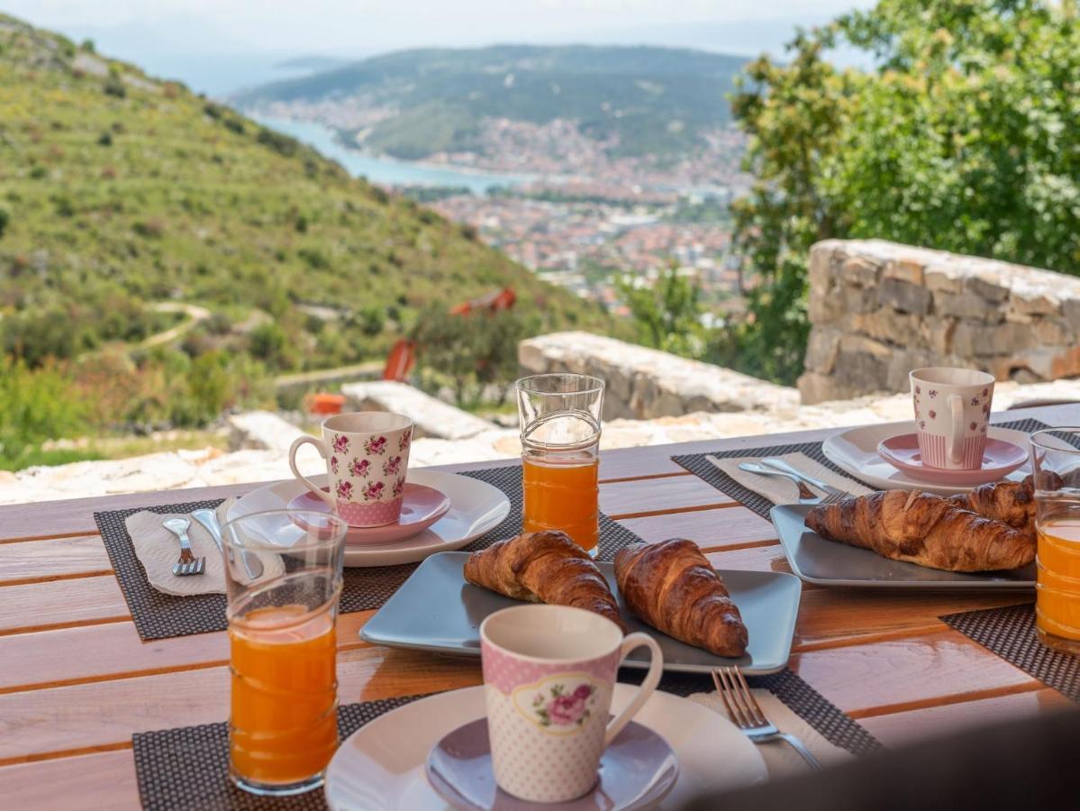 Scenic Sea View,Three Bedroom Villa With Pool Trogir Zewnętrze zdjęcie